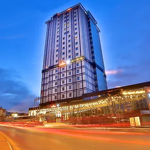 מלון Tryp By Wyndham Basin Ekspres